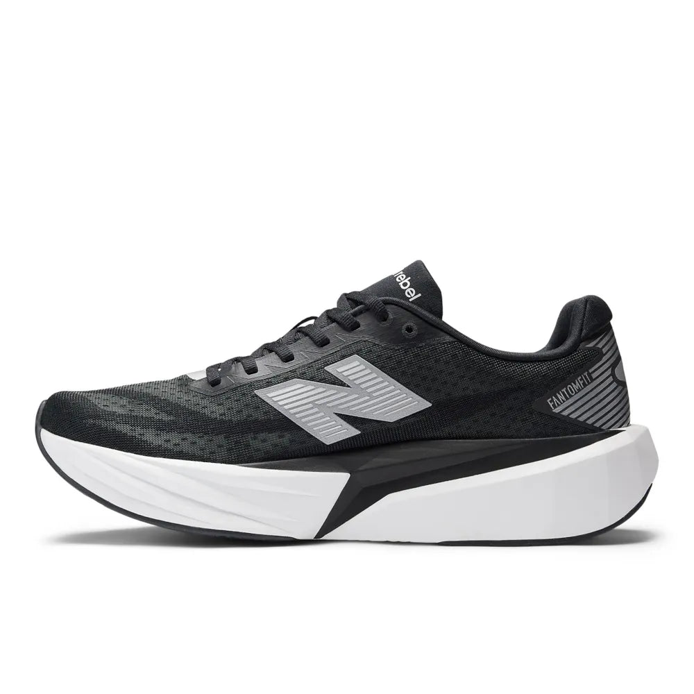 Tênis de Corrida NEW BALANCE FUELCELL REBEL V5 - PRETO / BRANCO - MASCULINO