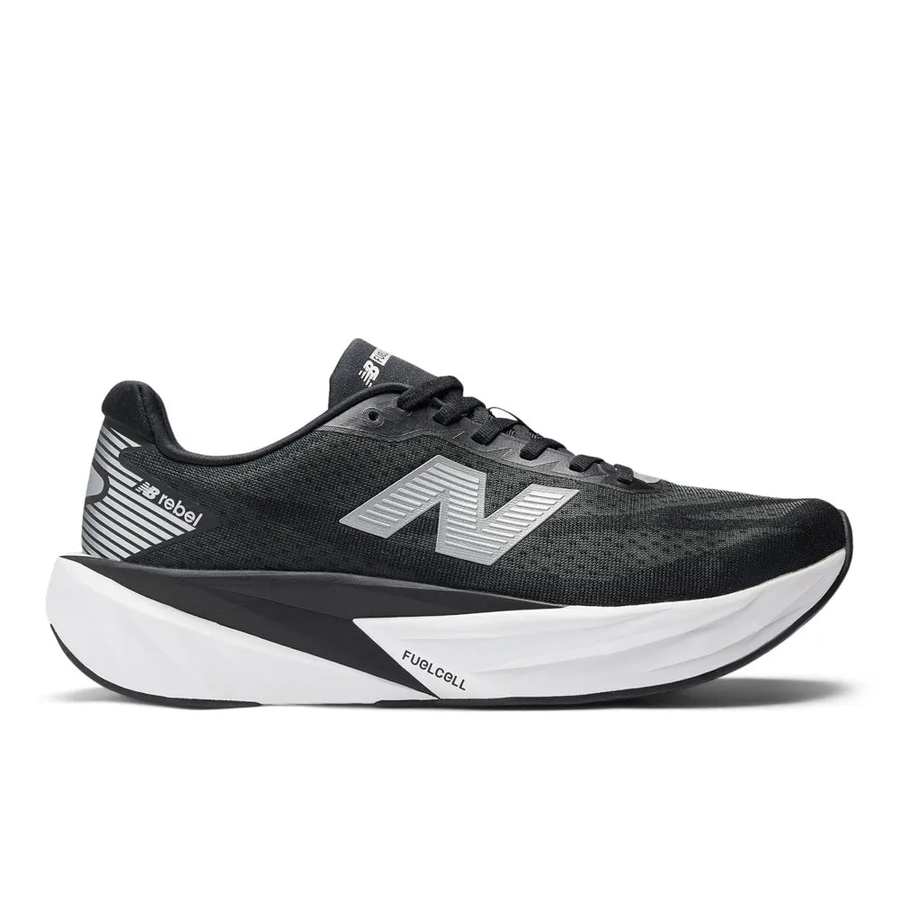 TENIS NEW BALANCE FUELCELL REBEL V5 - PRETO / BRANCO - MASCULINO